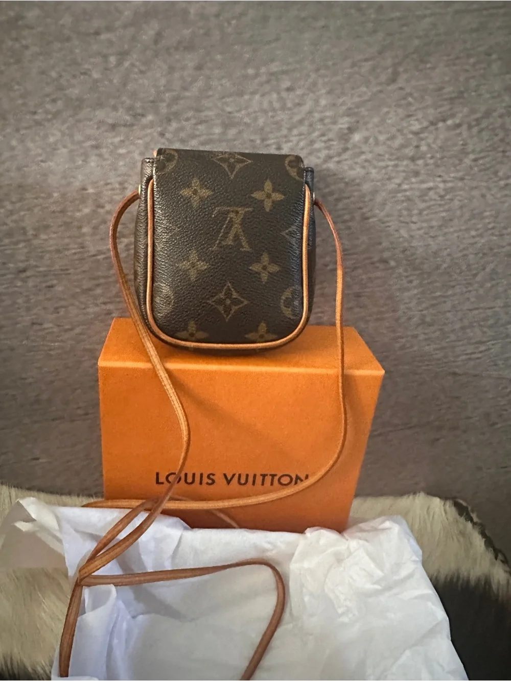 Louis Vuitton Monogram Pochette Cancun Shoulder Bag Very good condition
